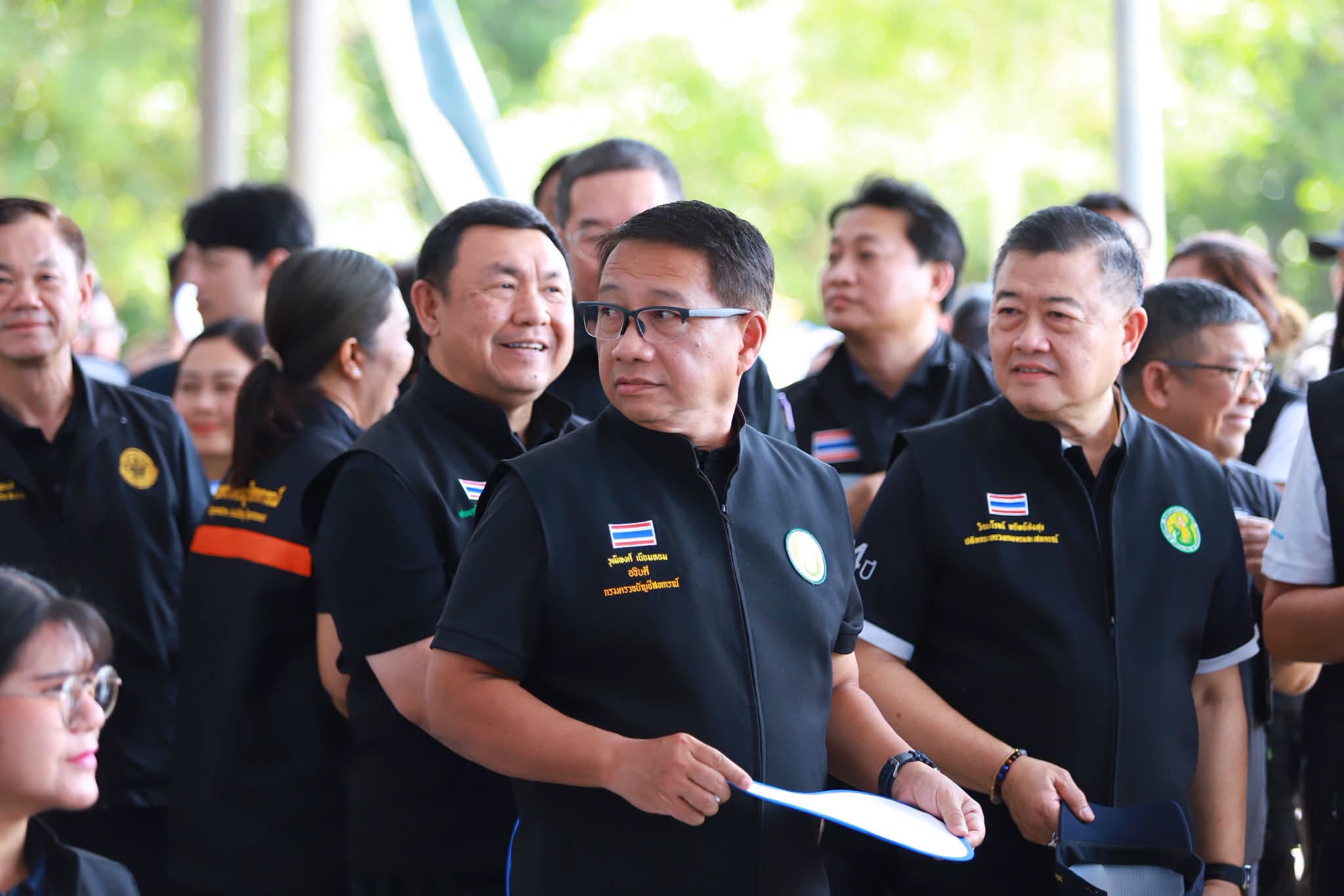 title - เลขาธิการ ส.ป.ก. พร้อมคณะ ร่วมลงพื้นที่กับคณะนายกรัฐมนตรี ติดตามการบริหารจัดการน้ำ เพิ่มศักยภาพระบายน้ำ ลดเสี่ยงน้ำท่วมหาดใหญ่ 